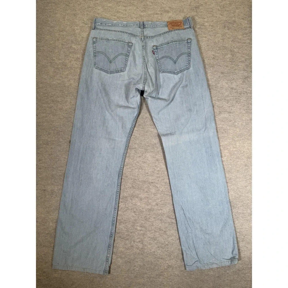 Levis 501 Jeans Mens 38x36 Light Wash Blue‎ Denim Regular Straight Button Fly